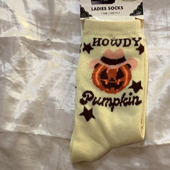 🎃NWT Pumpkin Socks Brand New Tag Fun to Wear Great Gift 🎃 - Picture 1 of 7